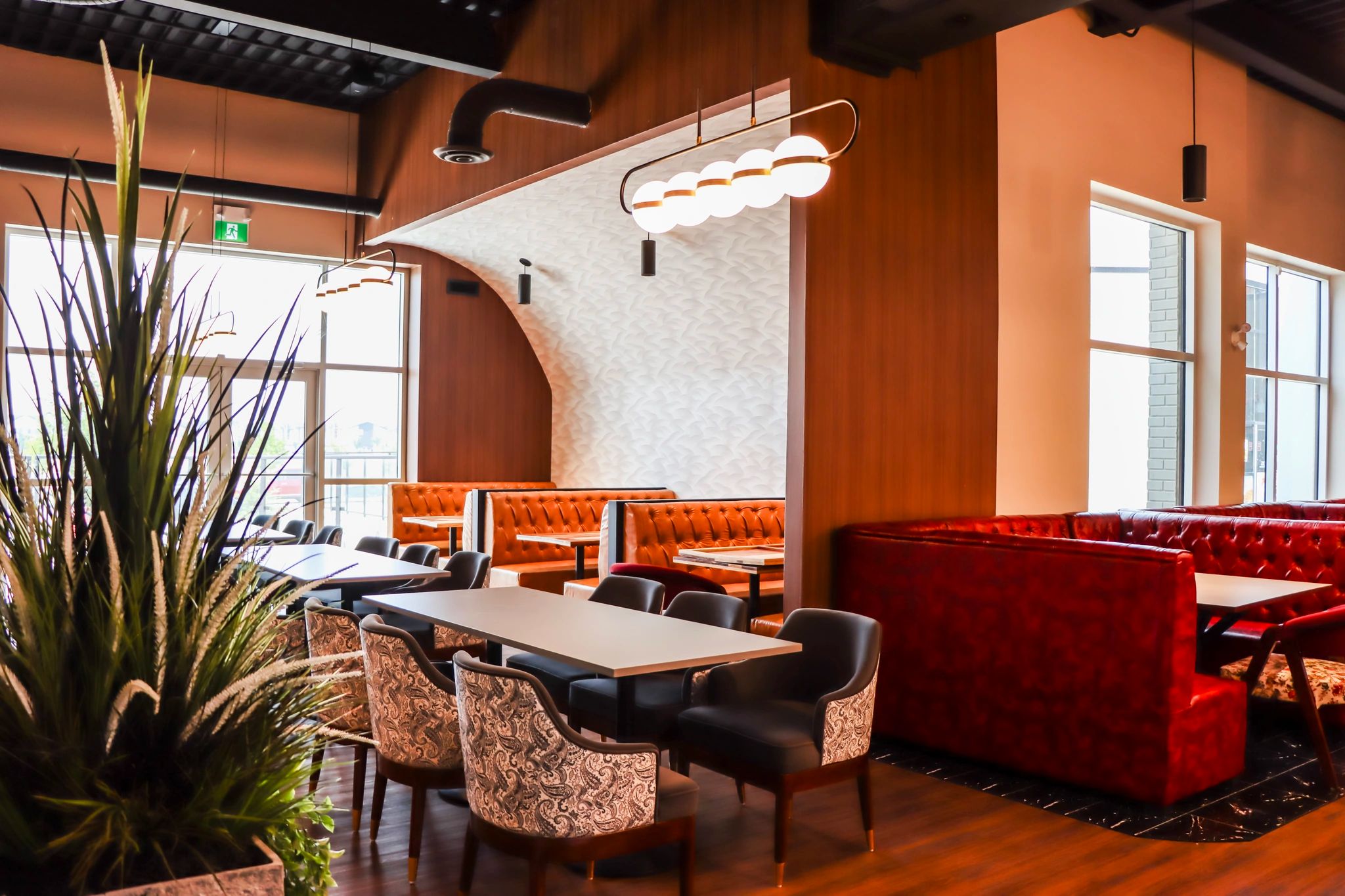 Lovel Sweets restaurant interior design