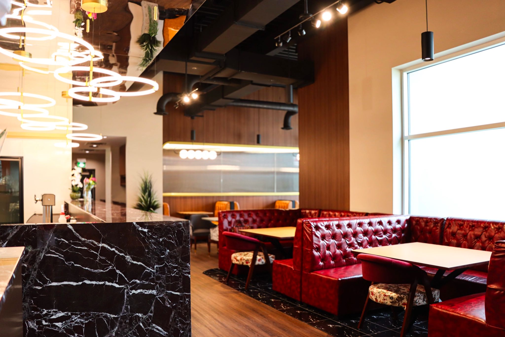 Lovel Sweets restaurant interior design