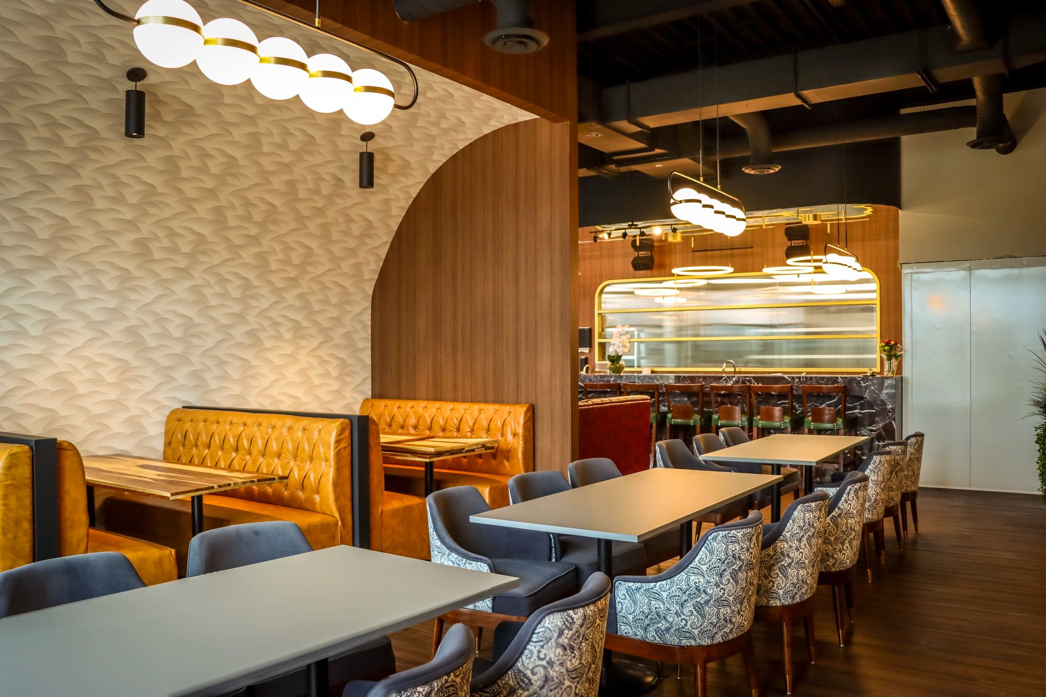 Lovel Sweets restaurant interior design