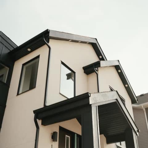Video by Exquisite Homes YYC on August 12, 2026.